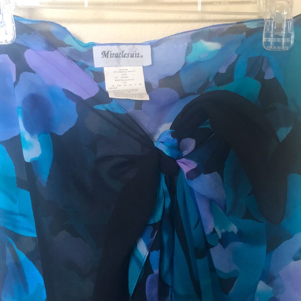 Miraclesuit black/floral Beach Coverup